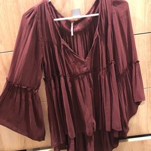 Long sleeve burgundy Free People top!